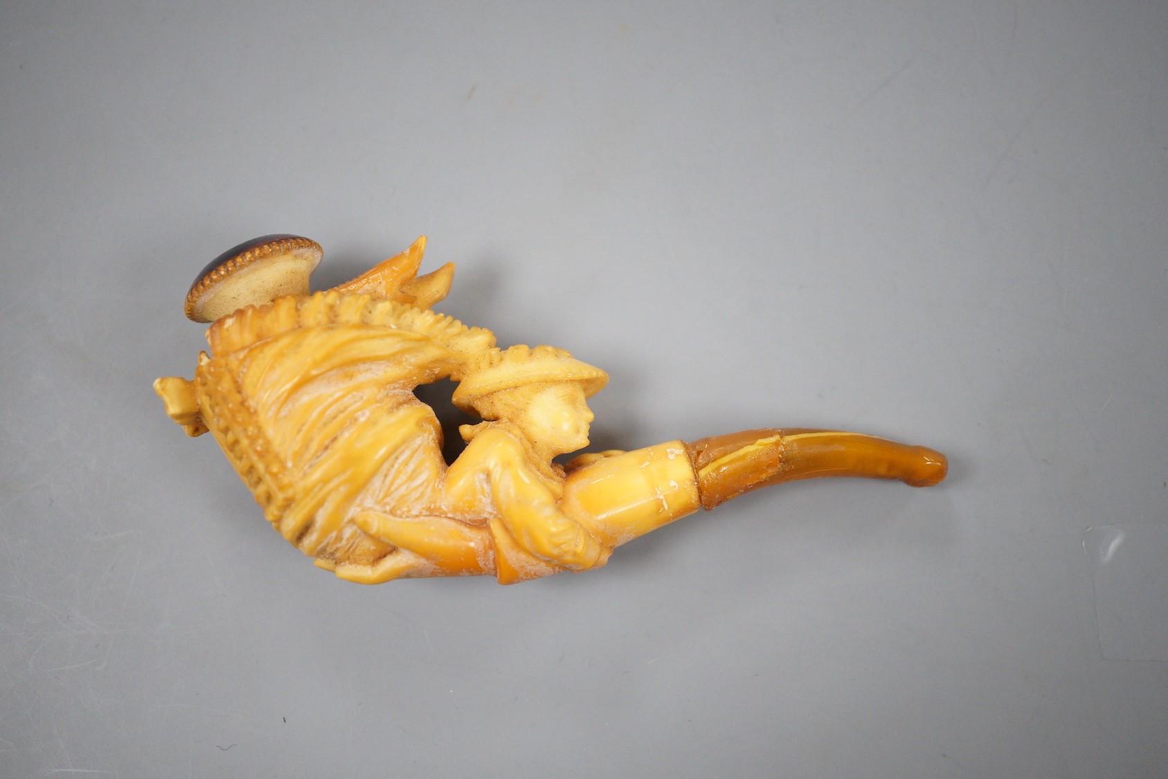 A Victorian erotic meerschaum pipe, 10.5 cm long, cased